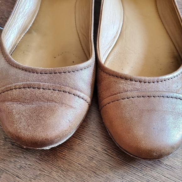 Roots Brown Leather Flats - Picture 5 of 16